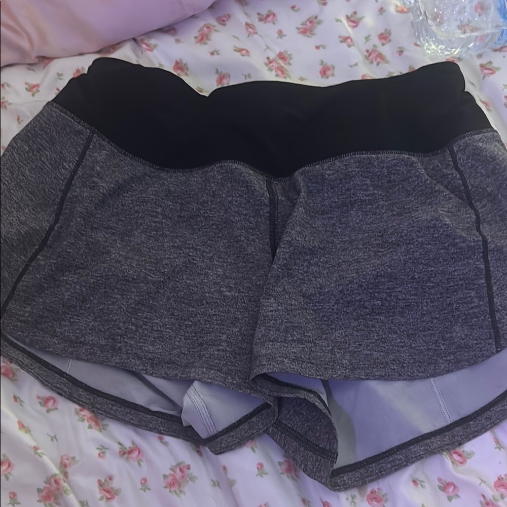Lululemon Speed up high rise lined shorts 4 inches.